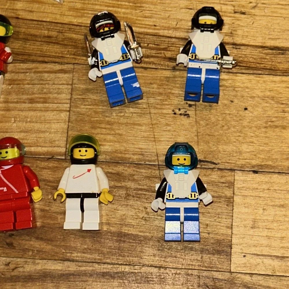 Vintage Lego Scuba & Space Minifigures Lot